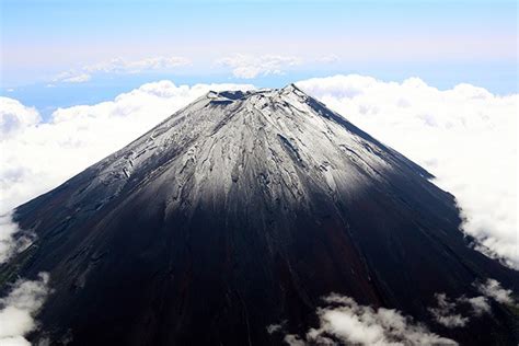 Mt. Fuji wears first snowcap of season, 24 days earlier than 2019 | The ...