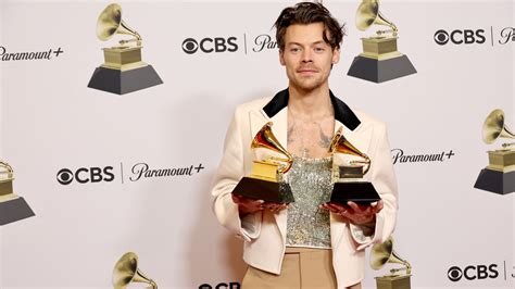 Harry Styles remporte le Grammy de l'album de l'année avec "Harry's House" - TrendRadars Français