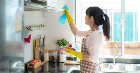 How To Clean Kitchen Cabinets in 7 Simple Steps - Kitchen Cabinet Kings