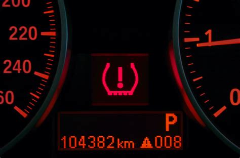 What Happens If I Ignore My Low Tire Pressure Warning Light? - Strande ...