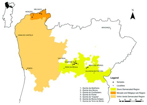 Map of northern Portugal showing the locations of selected vineyards ...