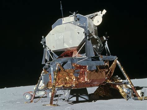 Lunar Module on the moon surface Lunar Landing, Moon Landing, Programa ...