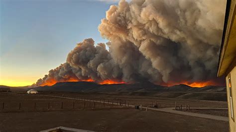 Rocky Mountain National Park Closed as Colorado Wildfire Breaks Record ...