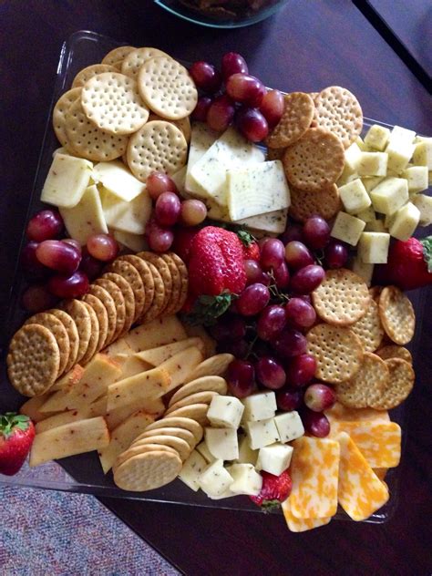 Cheese platter | Christmas Food | Pinterest