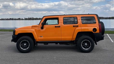 2006 Hummer H3 at Indy 2023 as J103 - Mecum Auctions