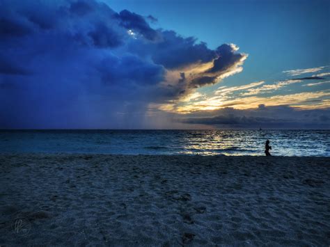 South Beach Sunrise 001 Photograph by Lance Vaughn - Fine Art America