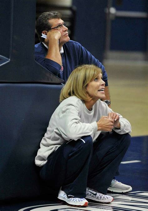 Chris Dailey reflects on 1,200 wins with UConn women’s basketball