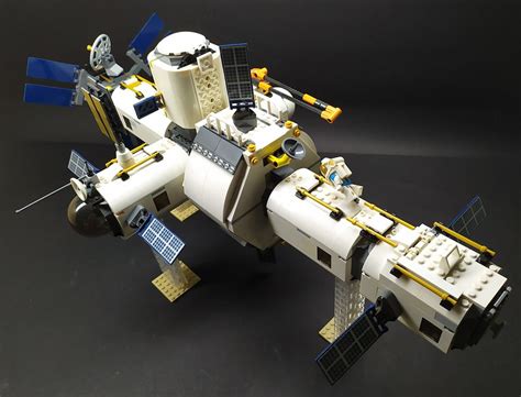 [MOC] Lego "Aether" Interplanetary Space Station - LEGO Sci-Fi ...