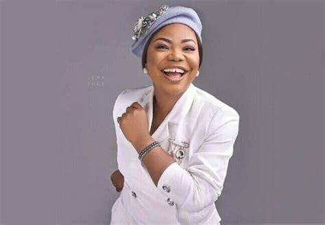 Biography Of Mercy Chinwo: Songs, Age, Husband, Net worth, Awards ...