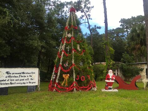 Christmas, Florida: The Town Where it's Always the Holidays | Olio in Iowa