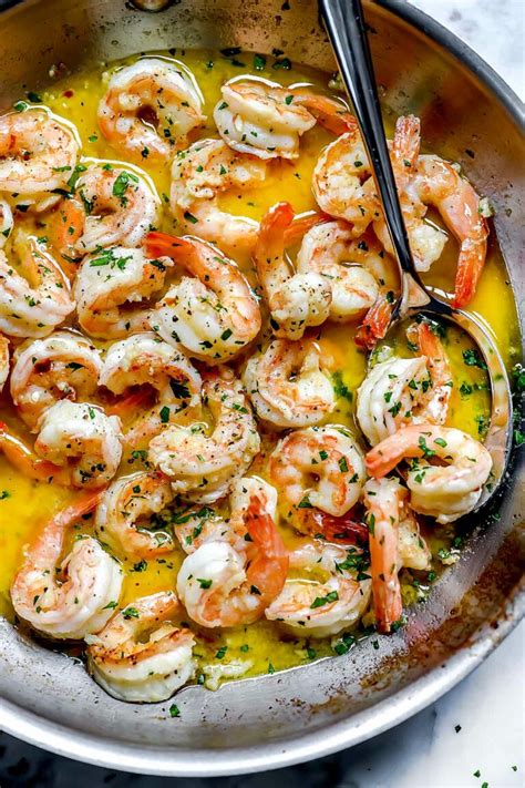 THE BEST Shrimp Scampi - foodiecrush.com