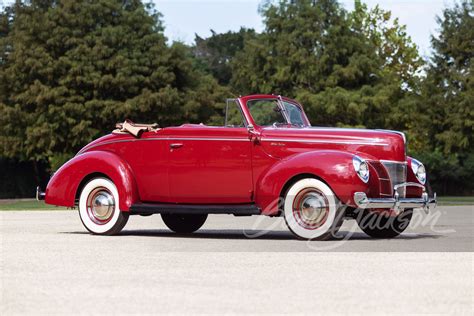 1940 FORD DELUXE CONVERTIBLE