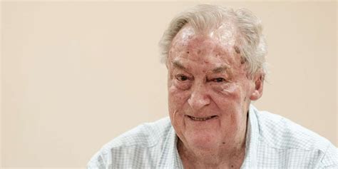 Death of Paleontologist Kenyan Richard Leakey, “biggest discoverer of fossils of all time ...