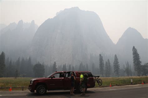 Yosemite National Park Evacuated Amid Threat From Fire - The New York Times