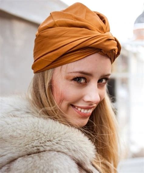 The Turban Fashion Trend Comeback: 15 Stylish Ways To Wear It Now ...