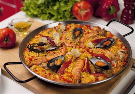 Authentic Paella Recipe – Jetsetter Jenn