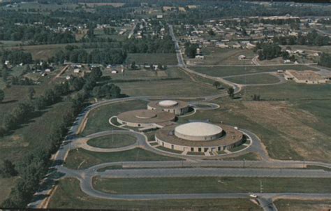 Henry County High School Paris, TN Postcard