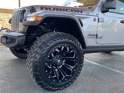 2020 Jeep Gladiator Fuel Wheels/Toyo Tires