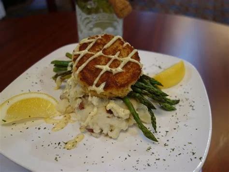 Gordon Ramsay's Luscious Crab Cake With Creamed Corn And Asparagus ...