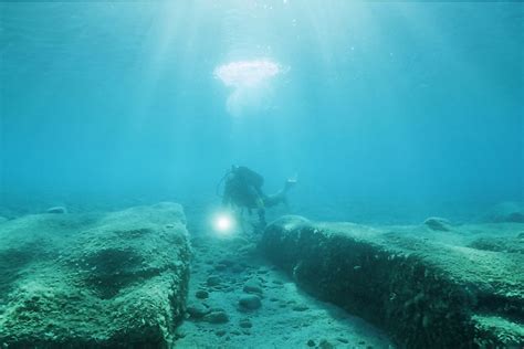 What is Underwater Archaeology? - WorldAtlas