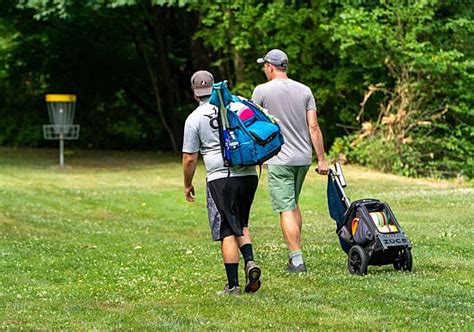 Developing Your Disc Golf Technique: Tips from the Pros – FLUX MAGAZINE