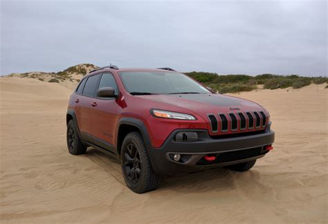 Storming The Beach With The 2016 Jeep Cherokee Trailhawk - The Ignition ...