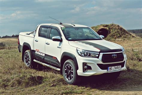 Toyota Hilux Dakar 2019. Nowa wersja limitowana na polskim rynku - CENA ...