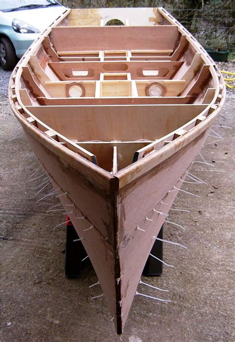 outboard skiff | Boat building, Free boat plans, Wooden boat plans