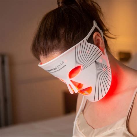 CurrentBody Skin LED Light Therapy Mask | Light therapy mask, Led light ...