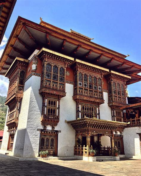 📍Bay Area 🇺🇸 on Instagram: “📍Punakha Dzong, Bhutan. 04/2017. 🇧🇹 ...