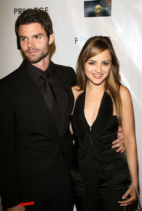 Daniel Gillies and wife Rachael Leigh Cook | Daniel gillies, Rachael ...