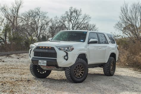 2018 Toyota 4Runner Lifted with Fuel Vector Off Road Wheels and Nitto M/T Tires