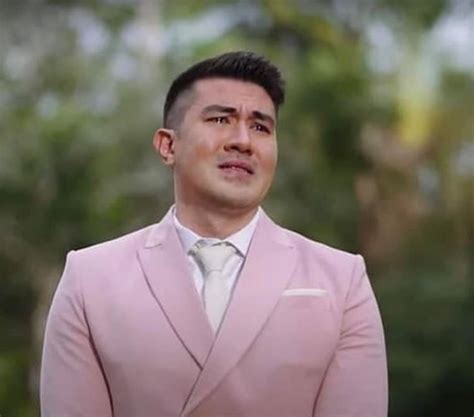 Luis Manzano's Photo Crying on His Wedding Day Is Going Viral and It's ...