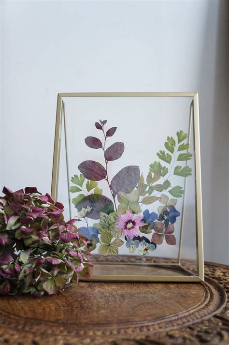 The art of the Flower Press | Pressed flowers diy, Pressed flower art, Pressed flowers