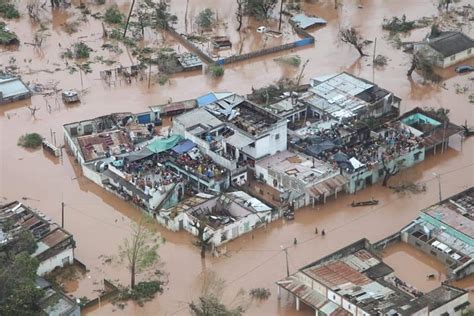 WHO sending urgent health assistance after Cyclone Idai displaces thousands of people in ...