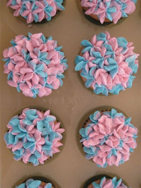 25+ best images about Wilton 1M / 2D tips on Pinterest | Wilton tips, Cupcake ideas and Cake ...