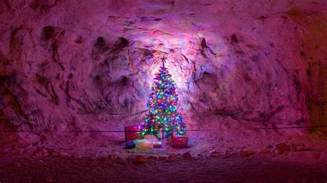 Photos: We Drove 2 Hours to See the Christmas Cave | Cincinnati Refined