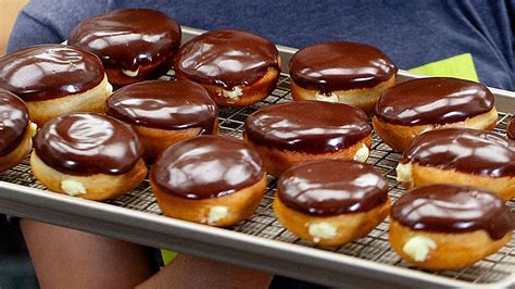 Homemade Boston Cream Donut Recipe | Homemade donuts recipe, Bavarian ...