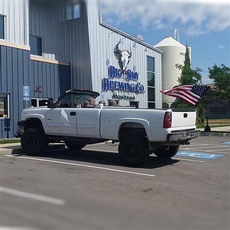 My buddy's truck is more 'Murica than you : r/4x4