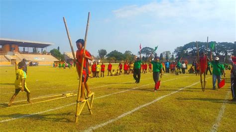 Permainan Egrang, Olahraga Tradisional yang Bisa Menjaga Keseimbangan ...