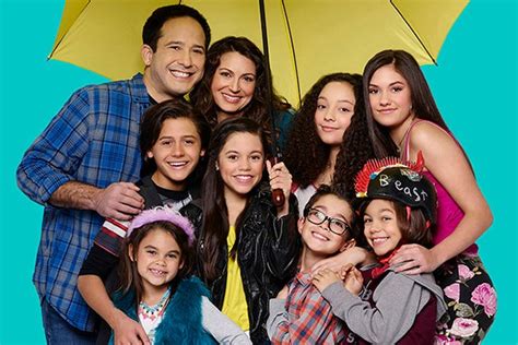 Behind the Scenes With Jenna Ortega and Cast of 'Stuck in the Middle ...