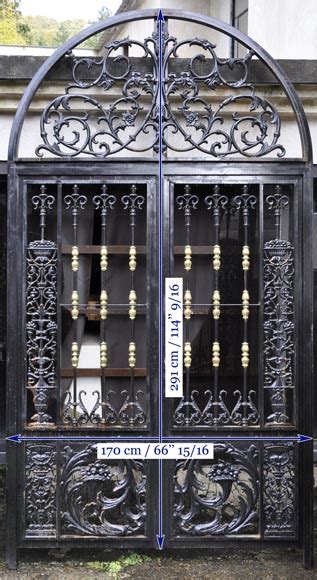 Set of six modern cast iron doors in the style of 18th century gates - Doors