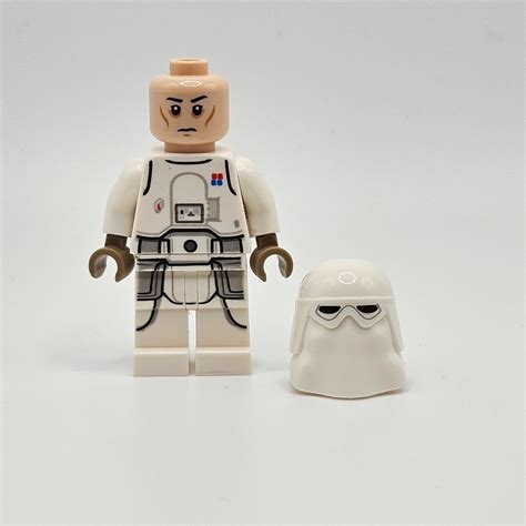 Snowtrooper Commander - Official LEGO – LEGO_Empire