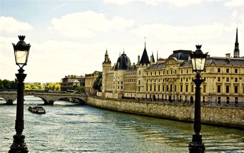 La Seine in Paris stock image. Image of cloudy, city - 26380621