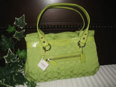 Neon Green Handbags | semashow.com