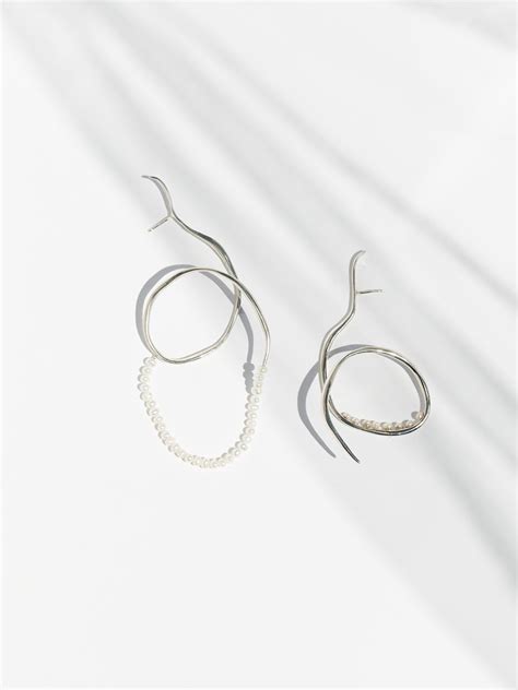 VINEA PERLA Earrings – F A R I S Faris Jewelry, Pearl Strands, Jewell, Metal Jewelry, Hoop ...