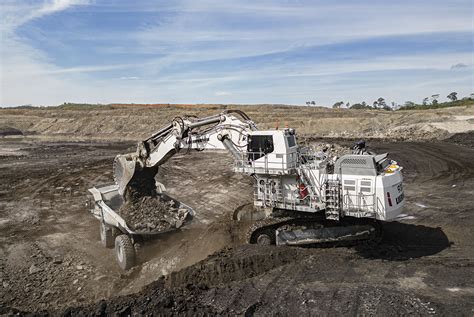 Liebherr formally introduces R 9300 mining excavator to the market - International Mining