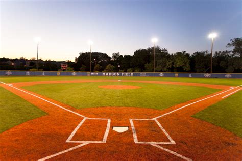 Texas Baseball Stadium Austin / The University of Texas Just Handed Out a $6 Million Golden ...