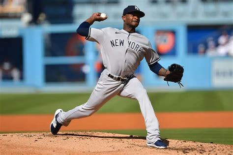 Yankees baffle Dodgers in series finale - SportsHub