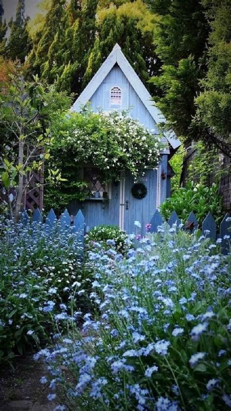 cozy cottage 💙 | Garden cottage, Trädgård inspiration, Trädgårdsdesign pergola